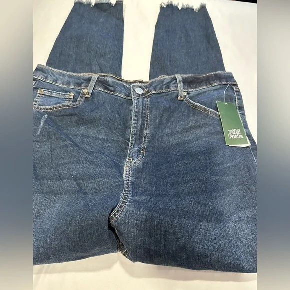 Wild Fable Dark Indigo Distressed Highest Rise Raw
Hem Skinny Jeans Size 16/33 - Picture 4 of 16